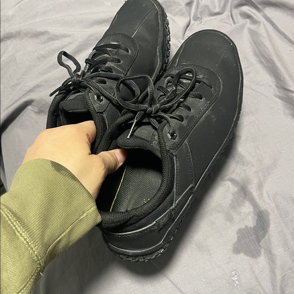 Cat Unisex Men's Black Athletic Shoes - Picture 2 of 4